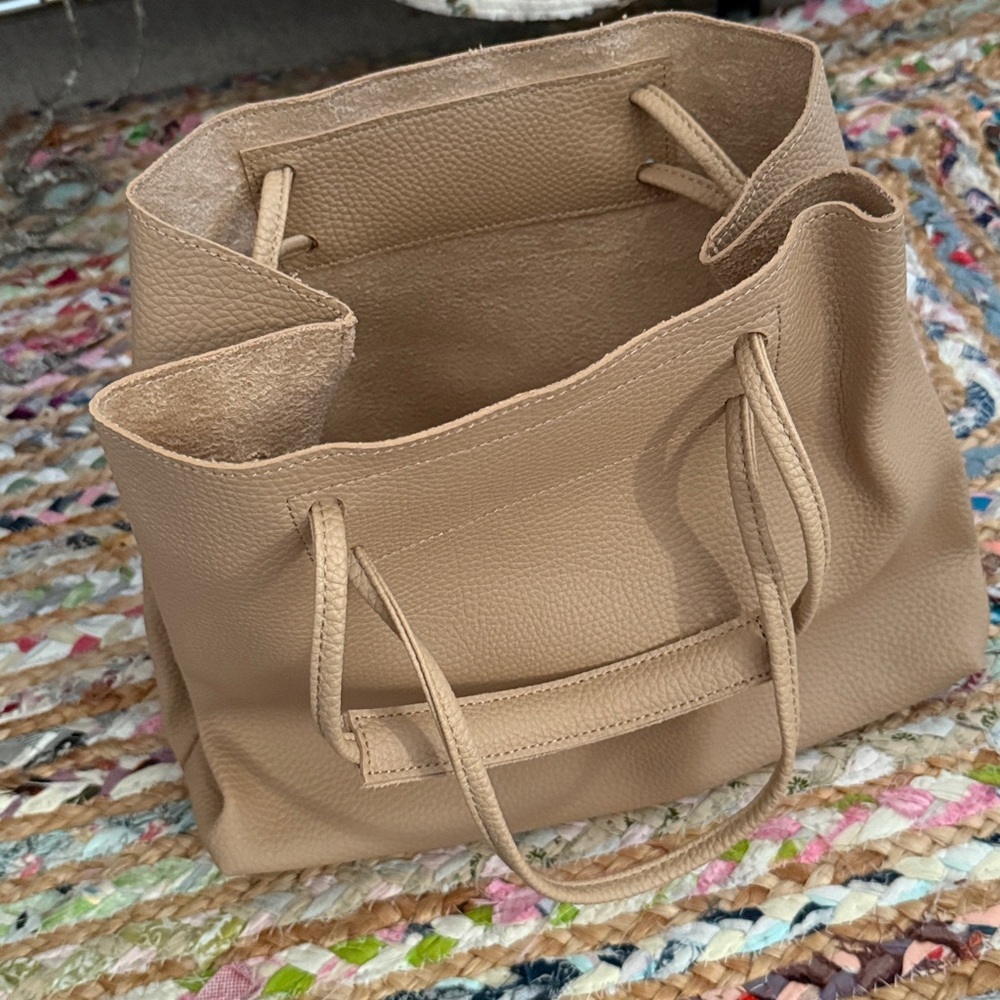 8 Other Reasons Vegan Leather Tote Bucket Bag | Tan - Picture 3 of 6